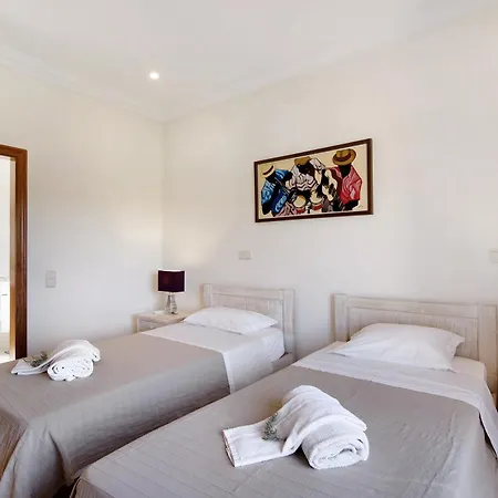 Luna Villa Almancil